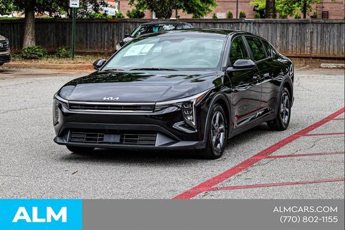 Aurora Black Pearl 2025 Kia K4 LXS