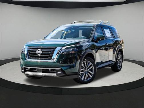 2025 Nissan Pathfinder SL FWD