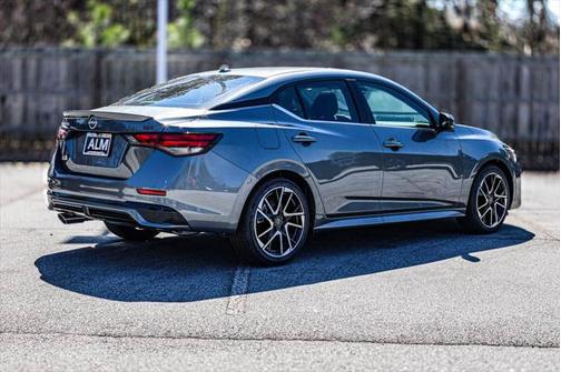 2025 Nissan Sentra SR