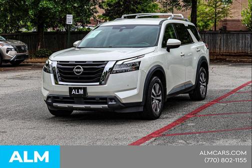 Pearl White Tricoat 2022 Nissan Pathfinder SL 2WD