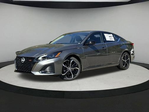 2025 Nissan Altima SR FWD