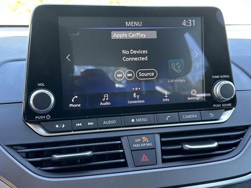 2025 Nissan Altima SR FWD
