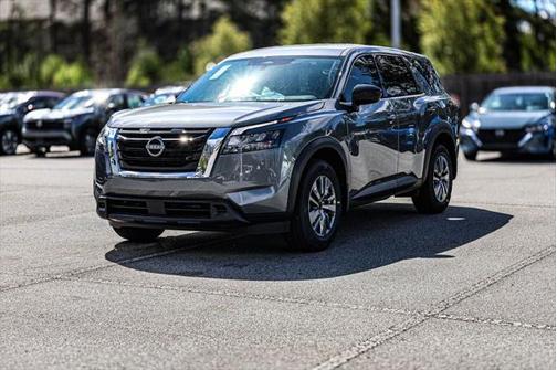 2025 Nissan Pathfinder S