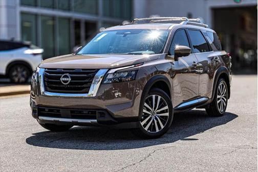 2025 Nissan Pathfinder Platinum FWD