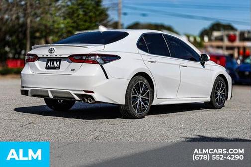 2023 Toyota Camry SE