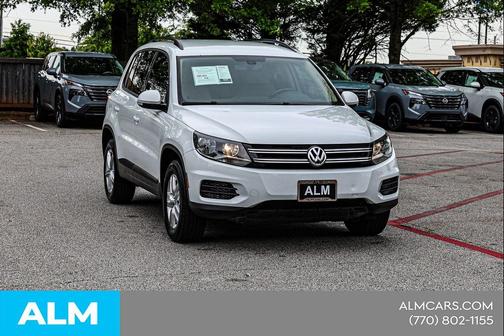 Pure White 2017 Volkswagen Tiguan 2.0T S