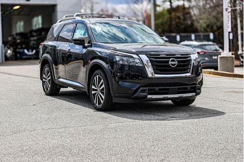 2025 Nissan Pathfinder Platinum 4WD