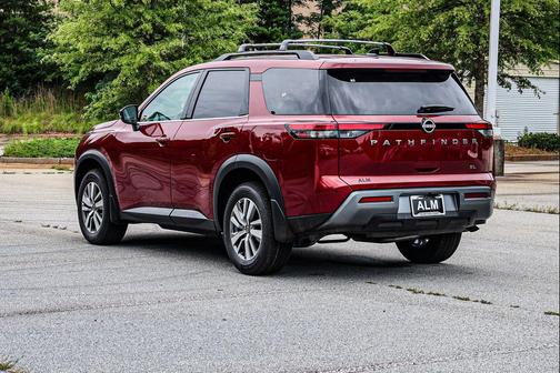 Scarlet Ember Tintcoat 2026 Nissan Pathfinder SL