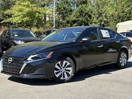 2025 Nissan Altima S FWD