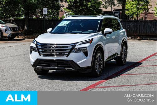Everest White Pearl 2024 Nissan Rogue Platinum
