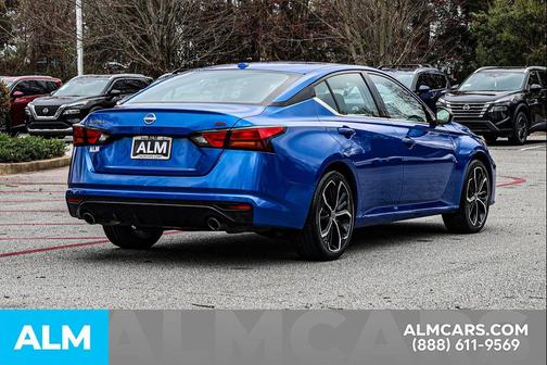 2025 Nissan Altima SR FWD