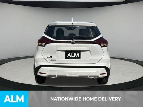 2025 Nissan Kicks S