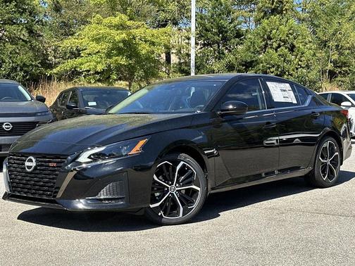 2025 Nissan Altima SR FWD
