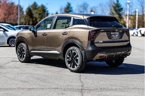 2025 Nissan Kicks SV