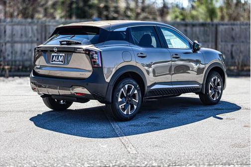 2025 Nissan Kicks SV