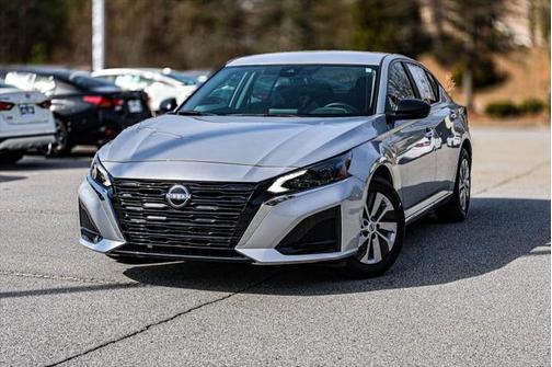 2025 Nissan Altima S FWD