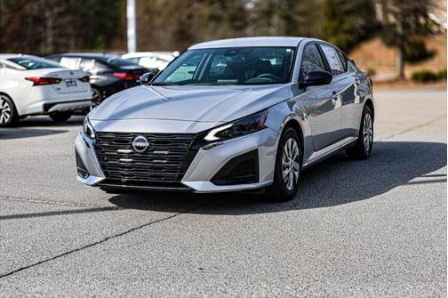 2025 Nissan Altima S FWD