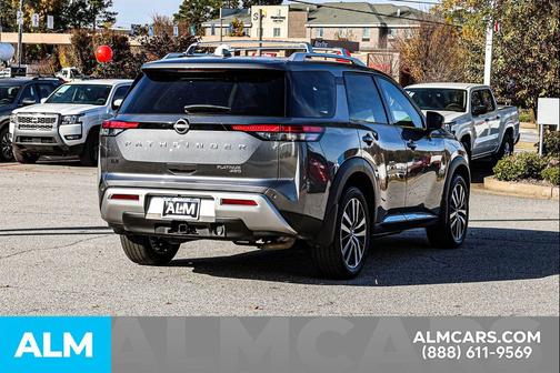 2024 Nissan Pathfinder Platinum 4WD