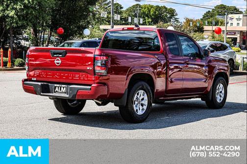 2024 Nissan Frontier SV
