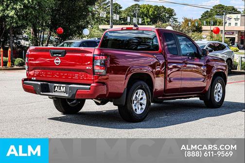 2024 Nissan Frontier SV