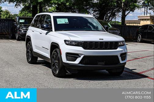 Bright White Clearcoat 2025 Jeep Grand Cherokee Altitude