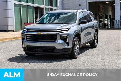 2024 Chevrolet Traverse LT