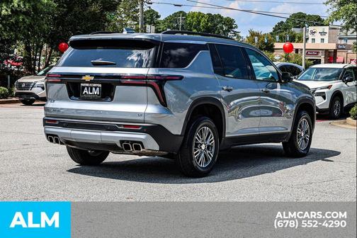 2024 Chevrolet Traverse LT