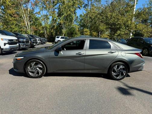 2025 Hyundai ELANTRA Sport