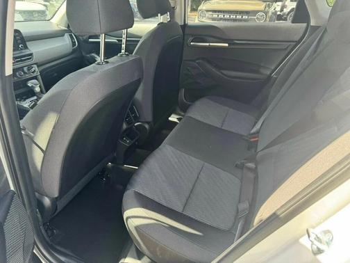 Snow White Pearl 2026 Kia Seltos LX