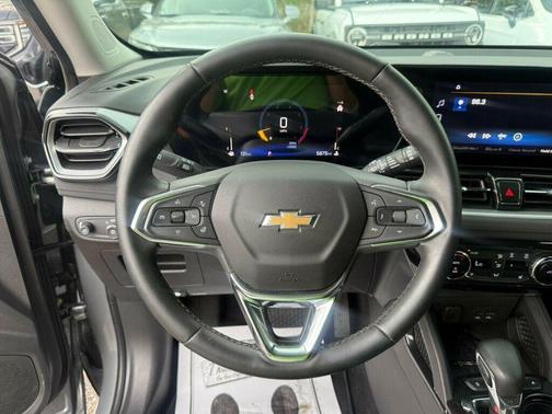 Sterling Gray Metallic 2025 Chevrolet Trailblazer LT