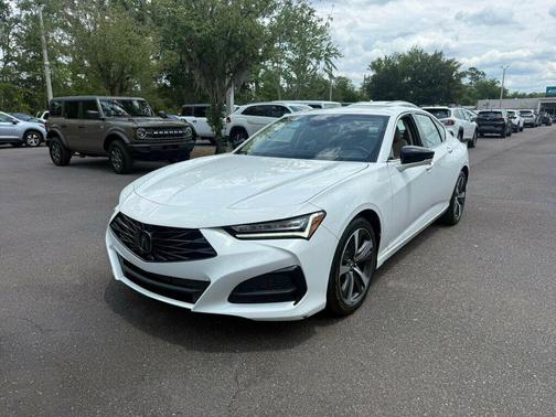Platinum White Pearl 2025 Acura TLX Technology