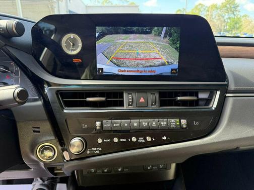 2024 Lexus ES 250 Base