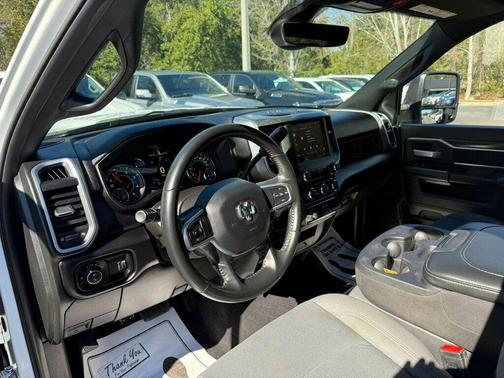 2024 RAM 2500 Laramie Crew Cab 4x4 6'4' Box