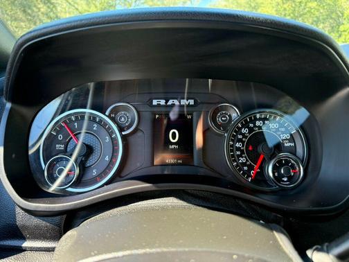 2024 RAM 2500 Laramie Crew Cab 4x4 6'4' Box