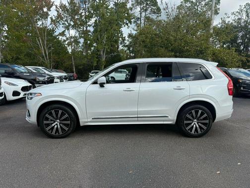 2025 Volvo XC90 B5 Core