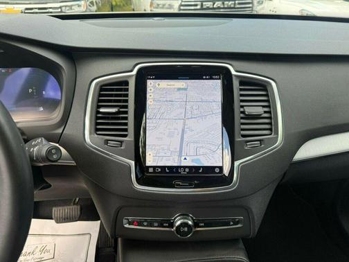 2025 Volvo XC90 B5 Core