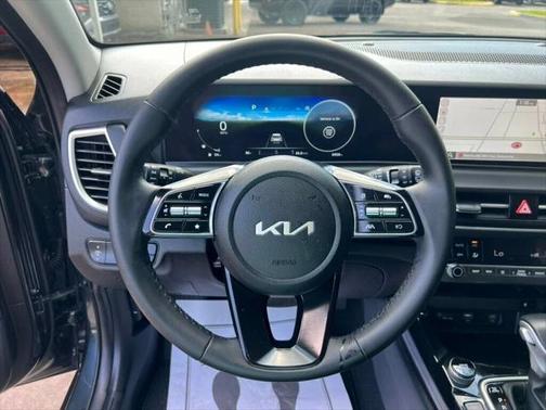 2024 Kia Seltos EX