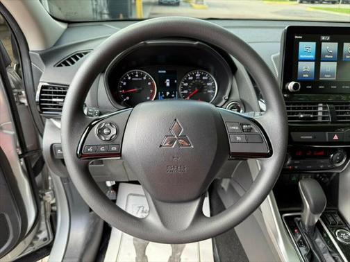 2024 Mitsubishi Eclipse Cross LE