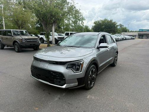 Steel Gray 2025 Kia Niro EV Wave
