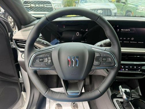 White Frost Tricoat 2026 Buick Envista Avenir FWD