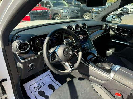 2025 Mercedes-Benz GLC 300 Base