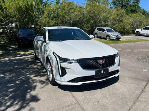 2024 Cadillac CT4 Luxury