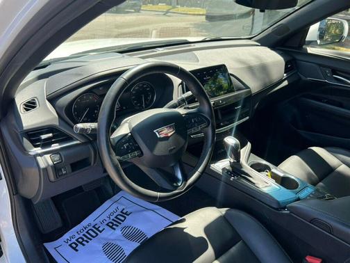 2024 Cadillac CT4 Luxury