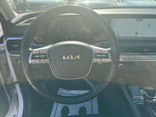 Glacial White Pearl 2024 Kia Telluride S