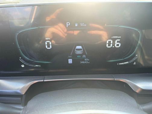 Glacial White Pearl 2024 Kia Telluride S