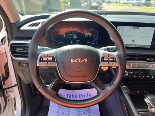 Glacial White Pearl 2024 Kia Telluride S