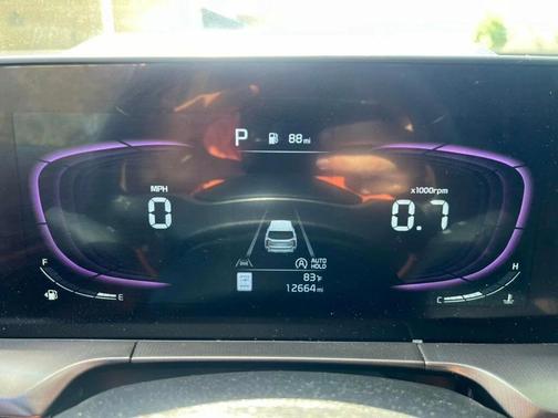 Glacial White Pearl 2024 Kia Telluride S