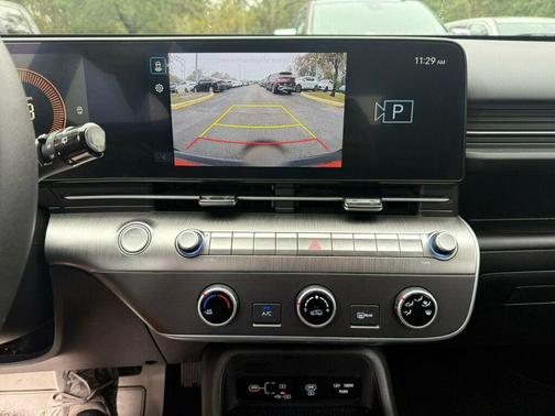 2024 Hyundai KONA SE