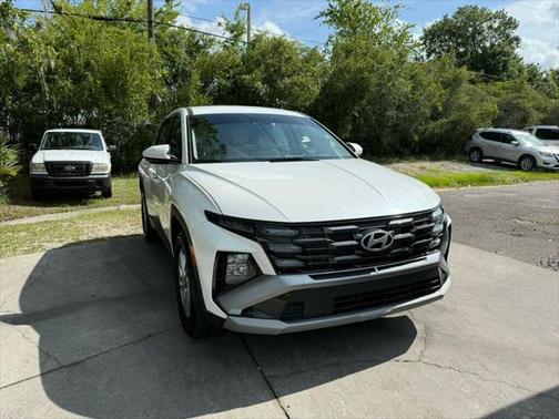 2025 Hyundai TUCSON SE