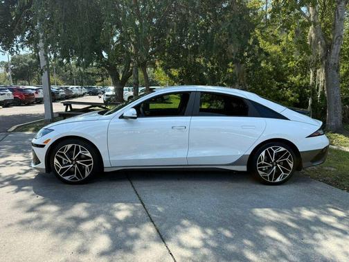 2024 Hyundai IONIQ 6 SEL